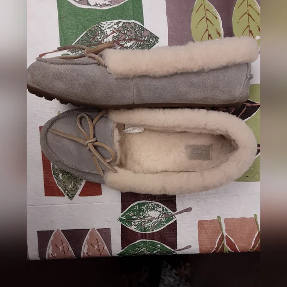 RARE Genuine Ugg Solana Moccasin Size 8M - Picture 6 of 12